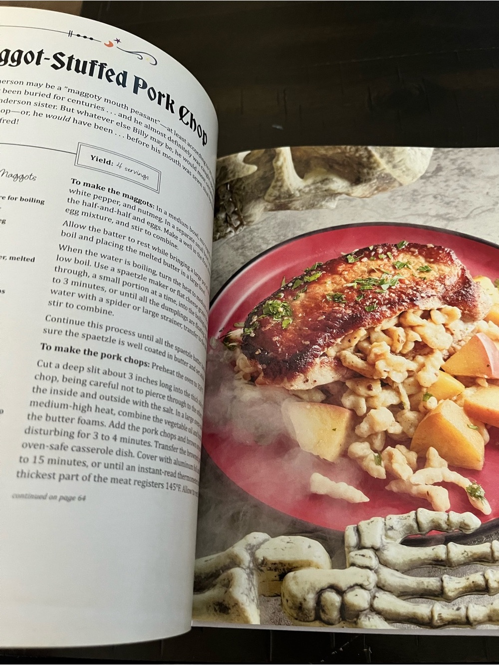Disney Hocus Pocus Official Cookbook - Hardcover Sanderson Sisters Halloween - Picture 5 of 7